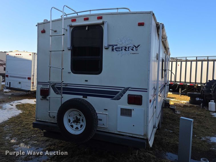 image for item EV5566 1998 Fleetwood Terry camper