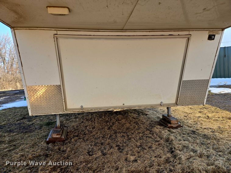 image for item EV5566 1998 Fleetwood Terry camper