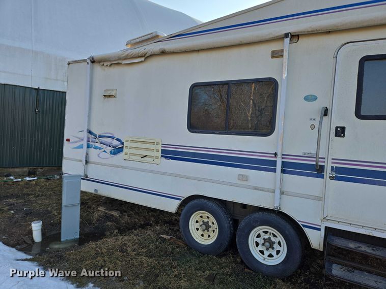 image for item EV5566 1998 Fleetwood Terry camper