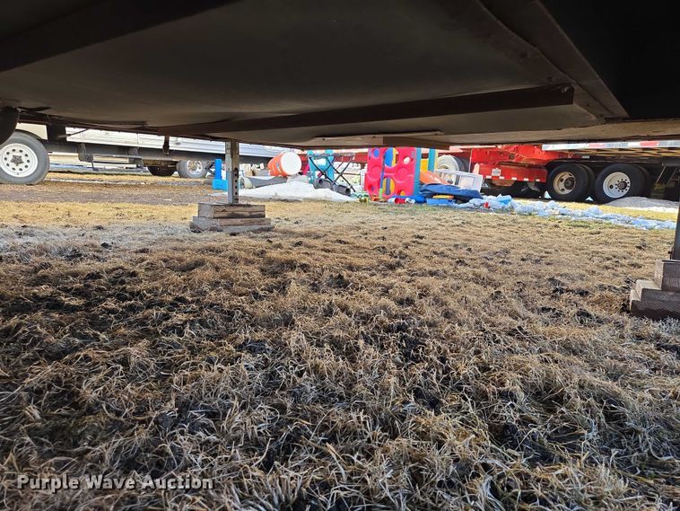 image for item EV5566 1998 Fleetwood Terry camper