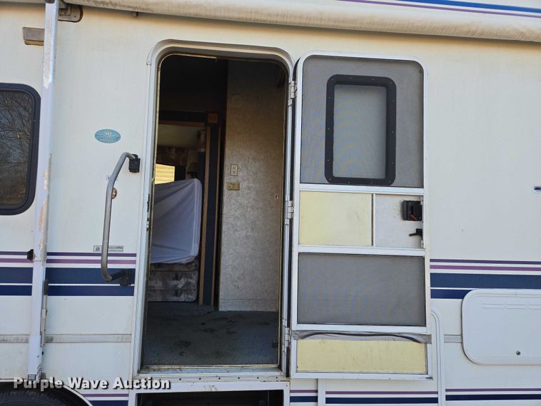 image for item EV5566 1998 Fleetwood Terry camper