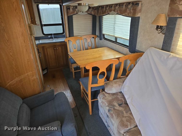 image for item EV5566 1998 Fleetwood Terry camper