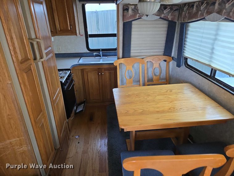 image for item EV5566 1998 Fleetwood Terry camper