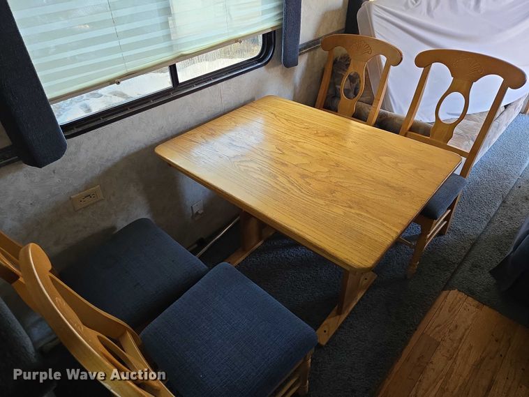 image for item EV5566 1998 Fleetwood Terry camper