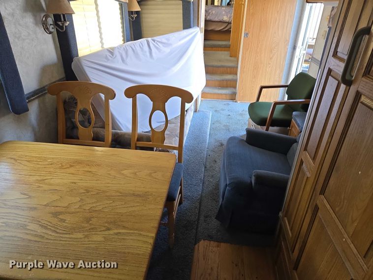 image for item EV5566 1998 Fleetwood Terry camper