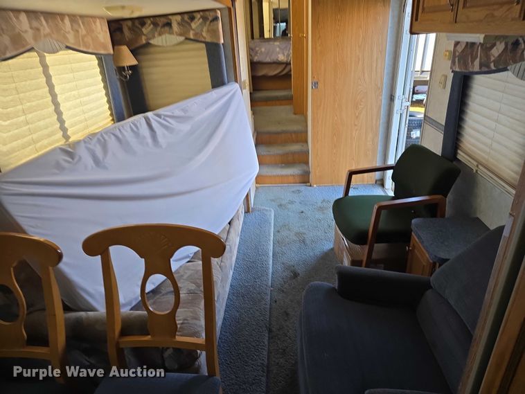 image for item EV5566 1998 Fleetwood Terry camper