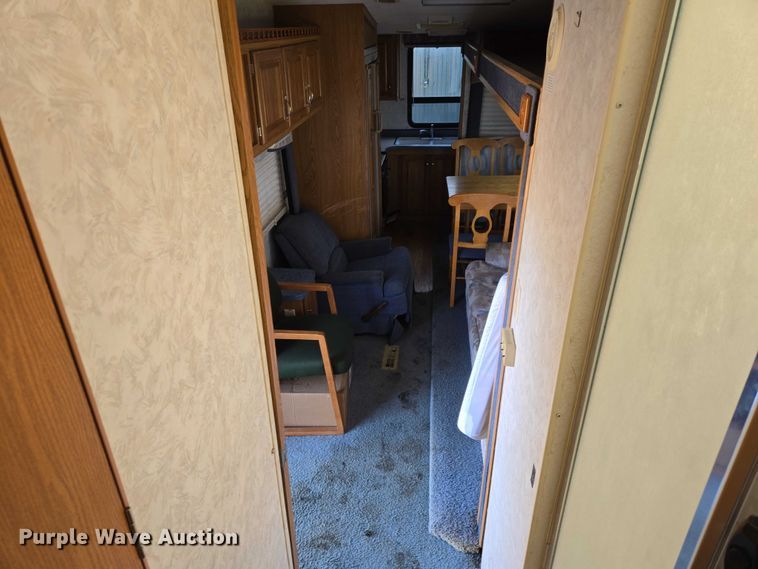 image for item EV5566 1998 Fleetwood Terry camper