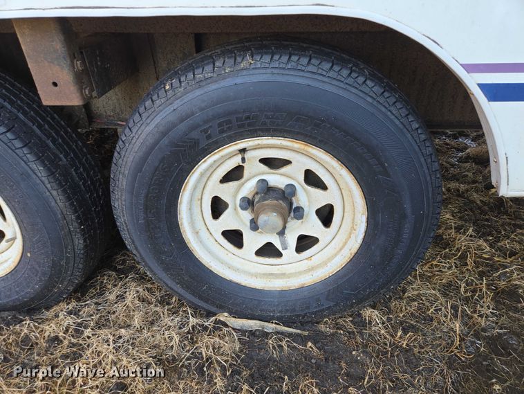 image for item EV5566 1998 Fleetwood Terry camper