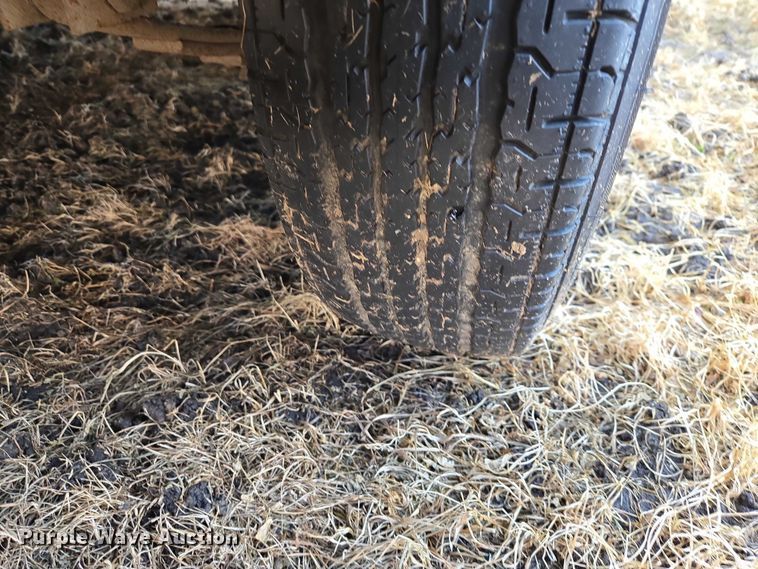 image for item EV5566 1998 Fleetwood Terry camper