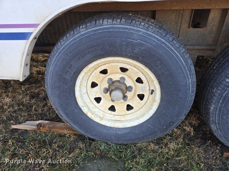 image for item EV5566 1998 Fleetwood Terry camper