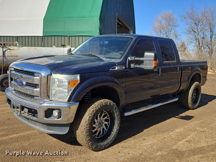 2014 Ford F250 Super Duty XLT Crew Cab pickup truck