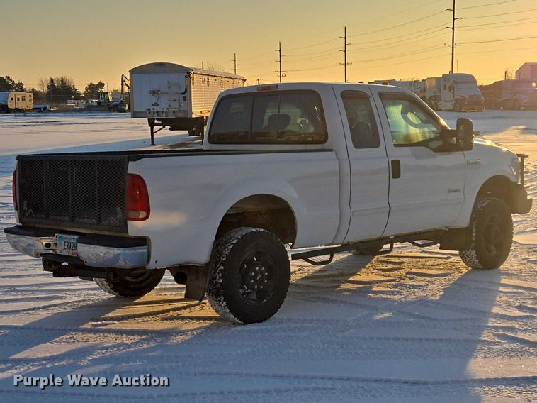 image for item EV5588 2005 Ford F250 Super Duty Ext. Cab pickup truck