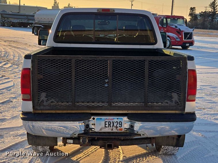 image for item EV5588 2005 Ford F250 Super Duty Ext. Cab pickup truck