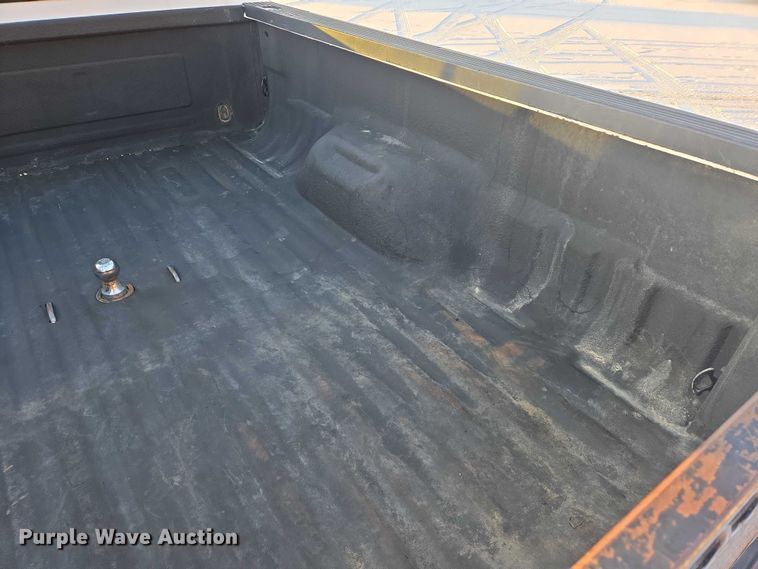 image for item EV5588 2005 Ford F250 Super Duty Ext. Cab pickup truck