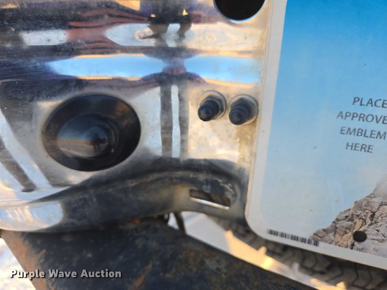 image for item EV5588 2005 Ford F250 Super Duty Ext. Cab pickup truck