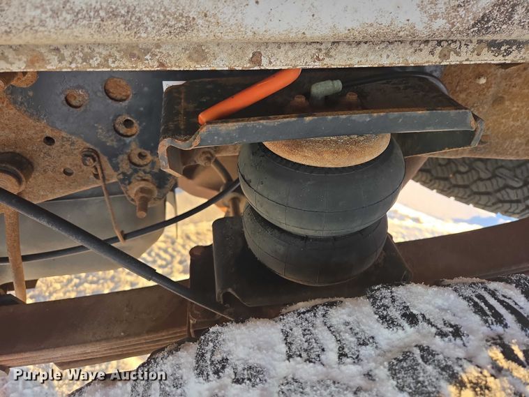 image for item EV5588 2005 Ford F250 Super Duty Ext. Cab pickup truck