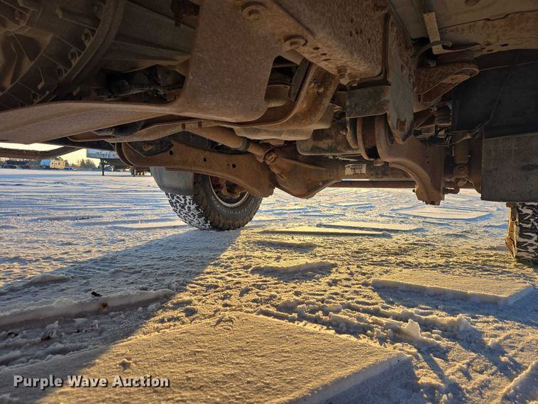 image for item EV5588 2005 Ford F250 Super Duty Ext. Cab pickup truck