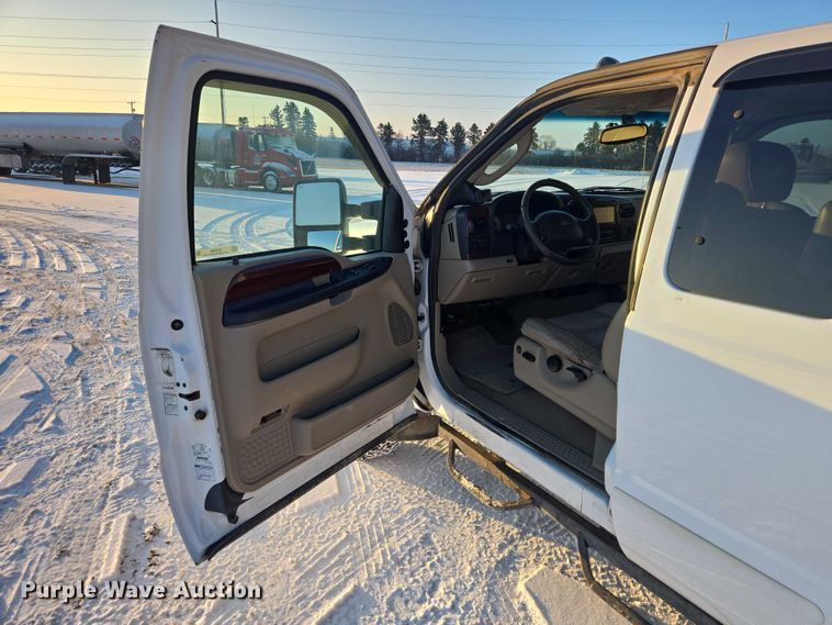 image for item EV5588 2005 Ford F250 Super Duty Ext. Cab pickup truck