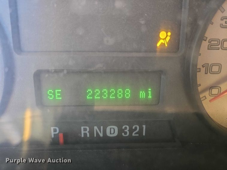 image for item EV5588 2005 Ford F250 Super Duty Ext. Cab pickup truck