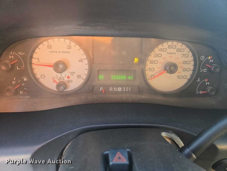 image for item EV5588 2005 Ford F250 Super Duty Ext. Cab pickup truck