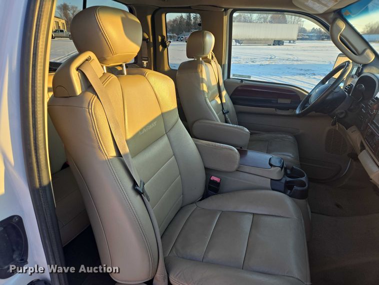 image for item EV5588 2005 Ford F250 Super Duty Ext. Cab pickup truck