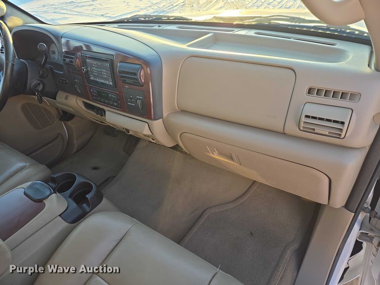 image for item EV5588 2005 Ford F250 Super Duty Ext. Cab pickup truck