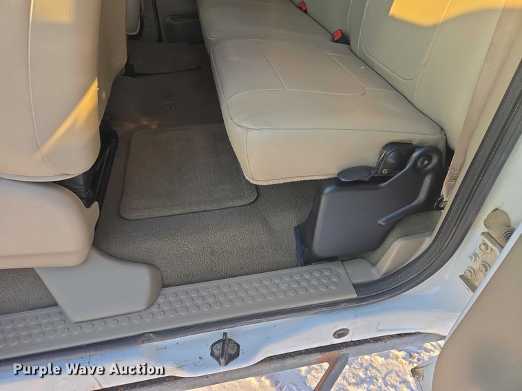 image for item EV5588 2005 Ford F250 Super Duty Ext. Cab pickup truck