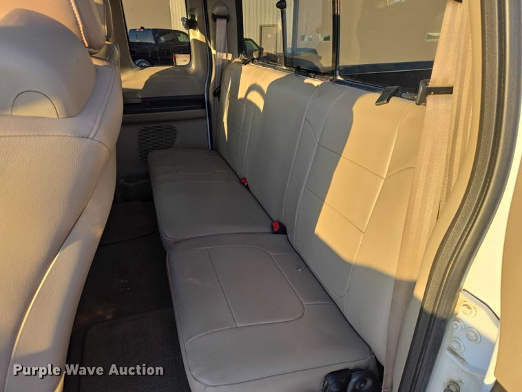 image for item EV5588 2005 Ford F250 Super Duty Ext. Cab pickup truck