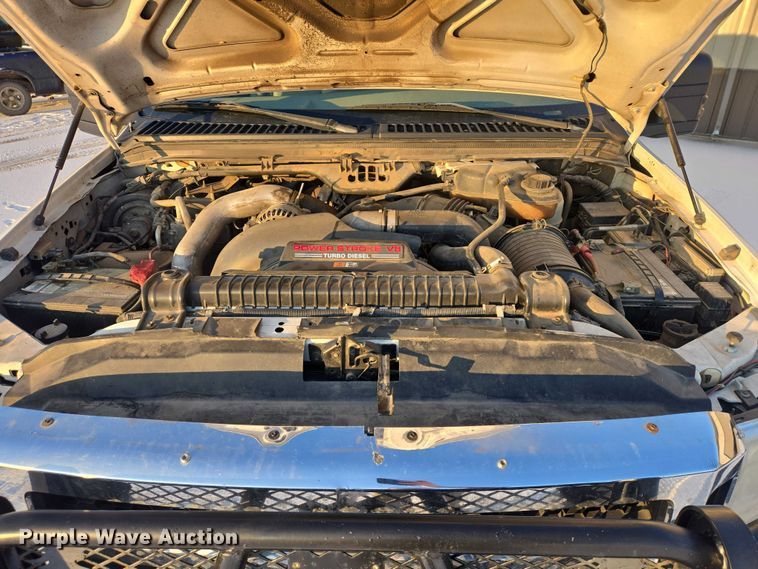 image for item EV5588 2005 Ford F250 Super Duty Ext. Cab pickup truck