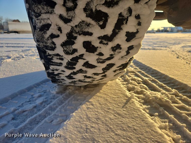 image for item EV5588 2005 Ford F250 Super Duty Ext. Cab pickup truck