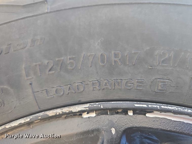 image for item EV5588 2005 Ford F250 Super Duty Ext. Cab pickup truck