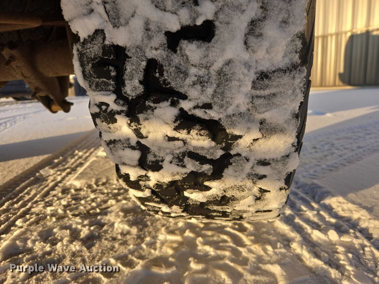 image for item EV5588 2005 Ford F250 Super Duty Ext. Cab pickup truck