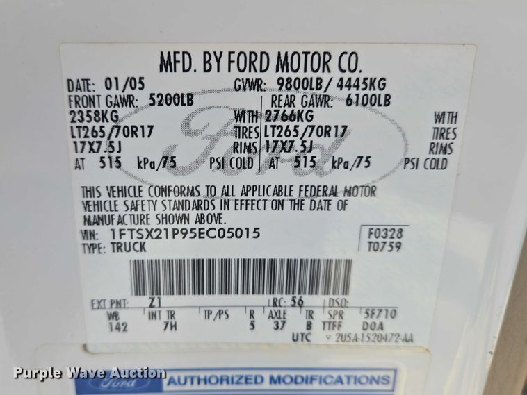 image for item EV5588 2005 Ford F250 Super Duty Ext. Cab pickup truck