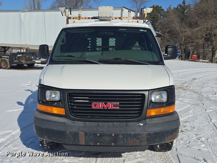 image for item EV5590 2009 GMC Savana 2500 van