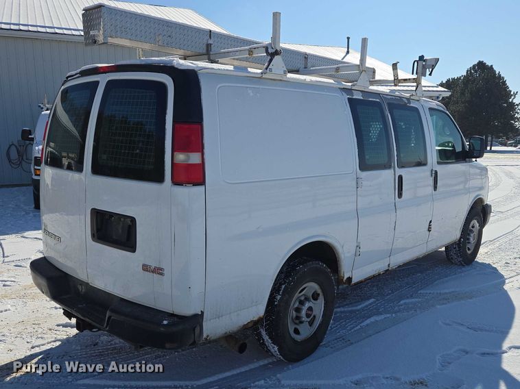 image for item EV5590 2009 GMC Savana 2500 van