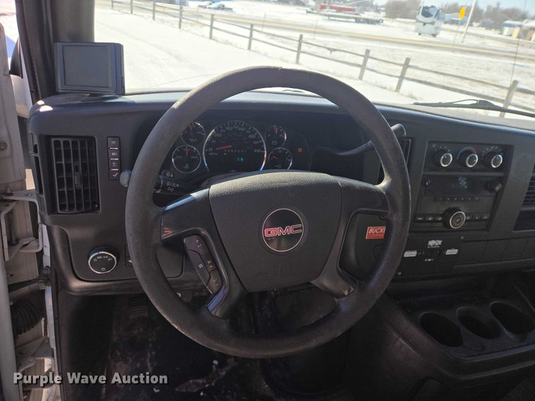 image for item EV5590 2009 GMC Savana 2500 van