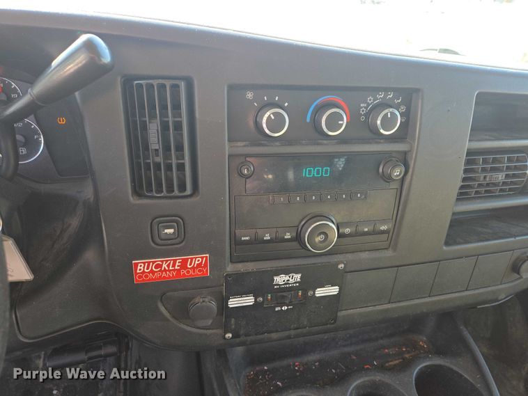 image for item EV5590 2009 GMC Savana 2500 van