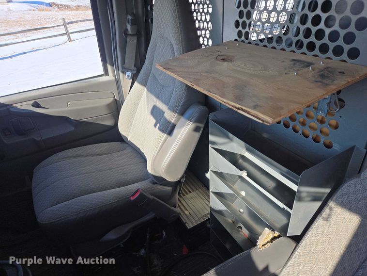 image for item EV5590 2009 GMC Savana 2500 van