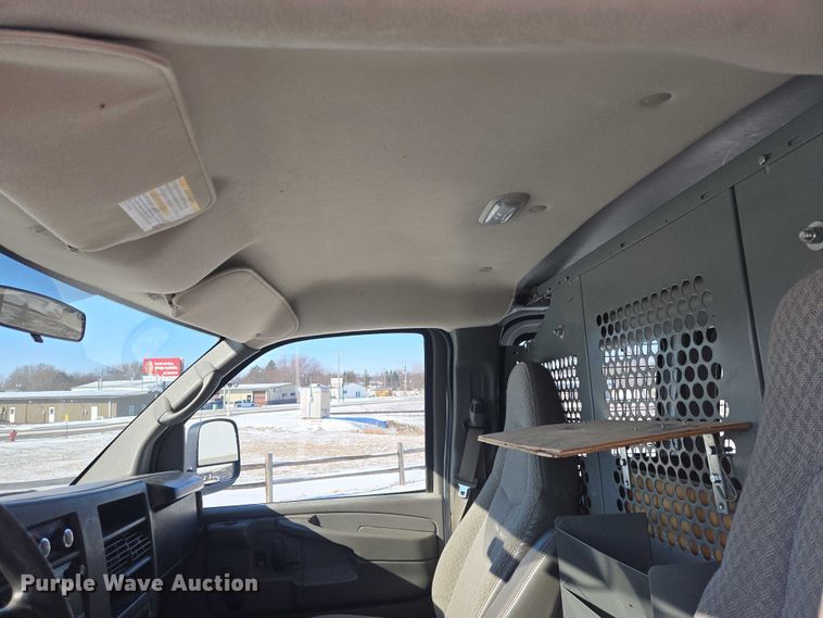 image for item EV5590 2009 GMC Savana 2500 van