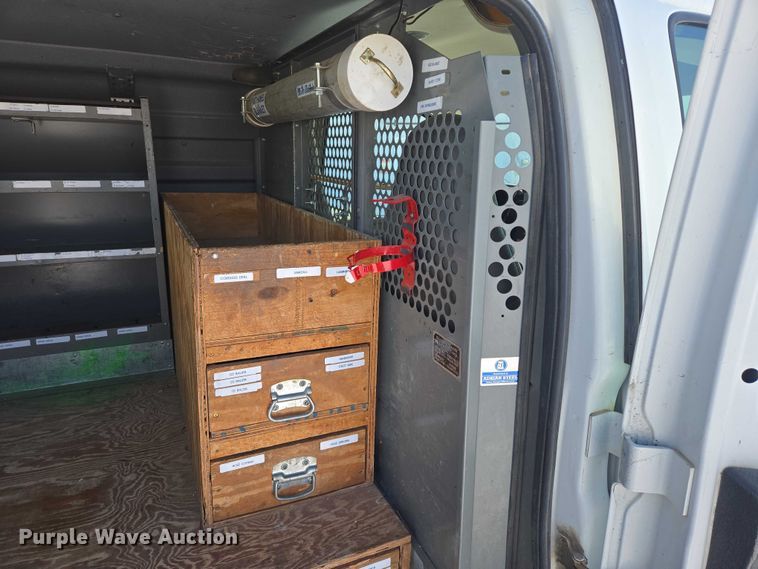 image for item EV5590 2009 GMC Savana 2500 van