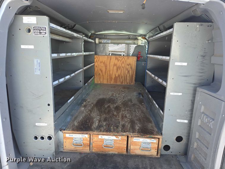 image for item EV5590 2009 GMC Savana 2500 van