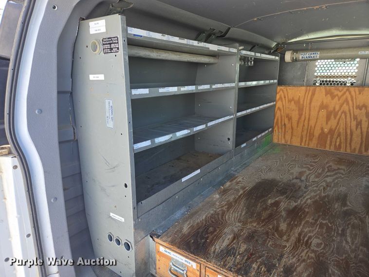 image for item EV5590 2009 GMC Savana 2500 van