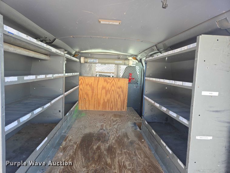 image for item EV5590 2009 GMC Savana 2500 van