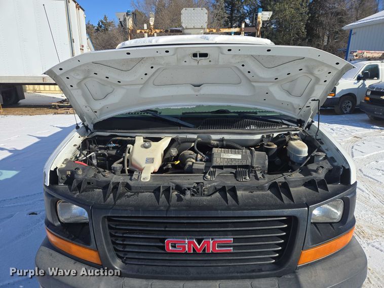 image for item EV5590 2009 GMC Savana 2500 van