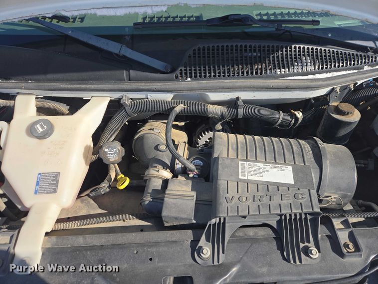 image for item EV5590 2009 GMC Savana 2500 van