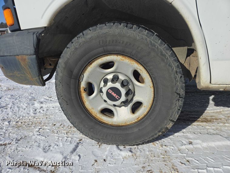 image for item EV5590 2009 GMC Savana 2500 van