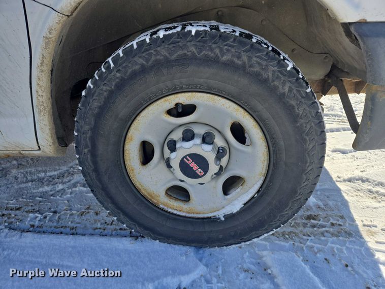 image for item EV5590 2009 GMC Savana 2500 van