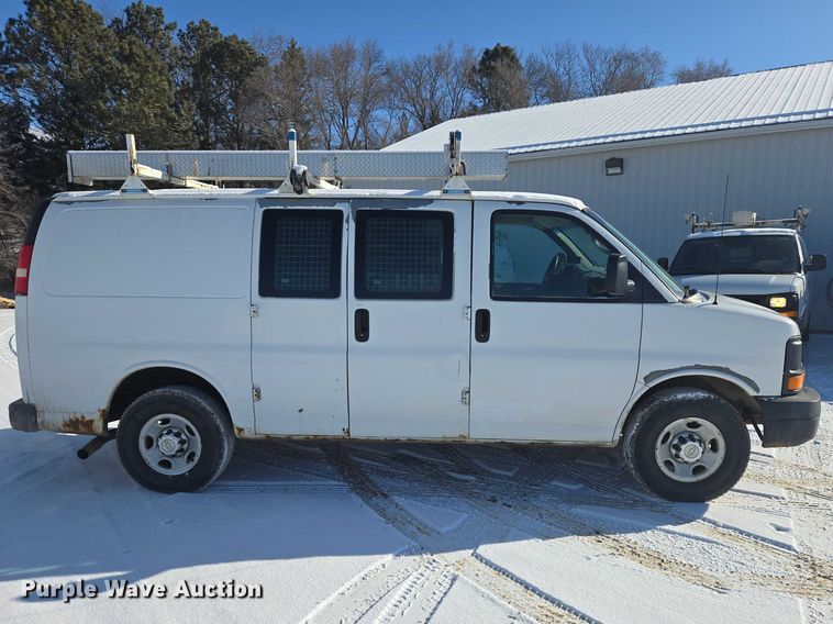 image for item EV5591 2010 Chevrolet Express 2500 van