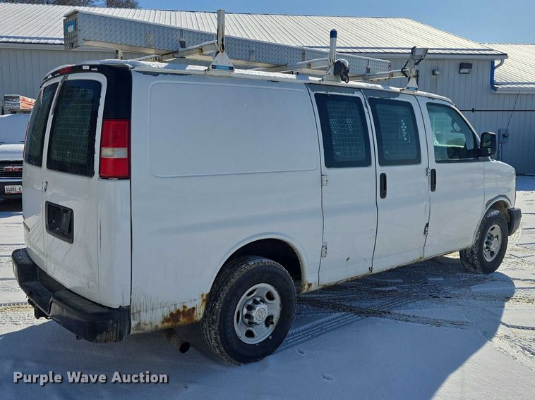 image for item EV5591 2010 Chevrolet Express 2500 van