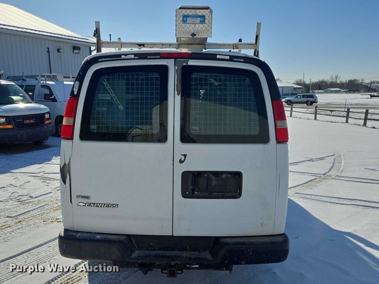 image for item EV5591 2010 Chevrolet Express 2500 van
